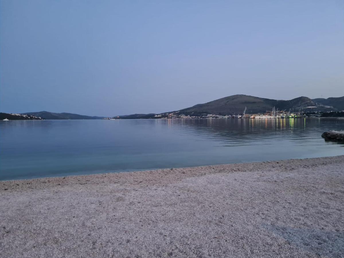 Apartment Cornelia By The Sea Okrug Gornji, Ciovo
