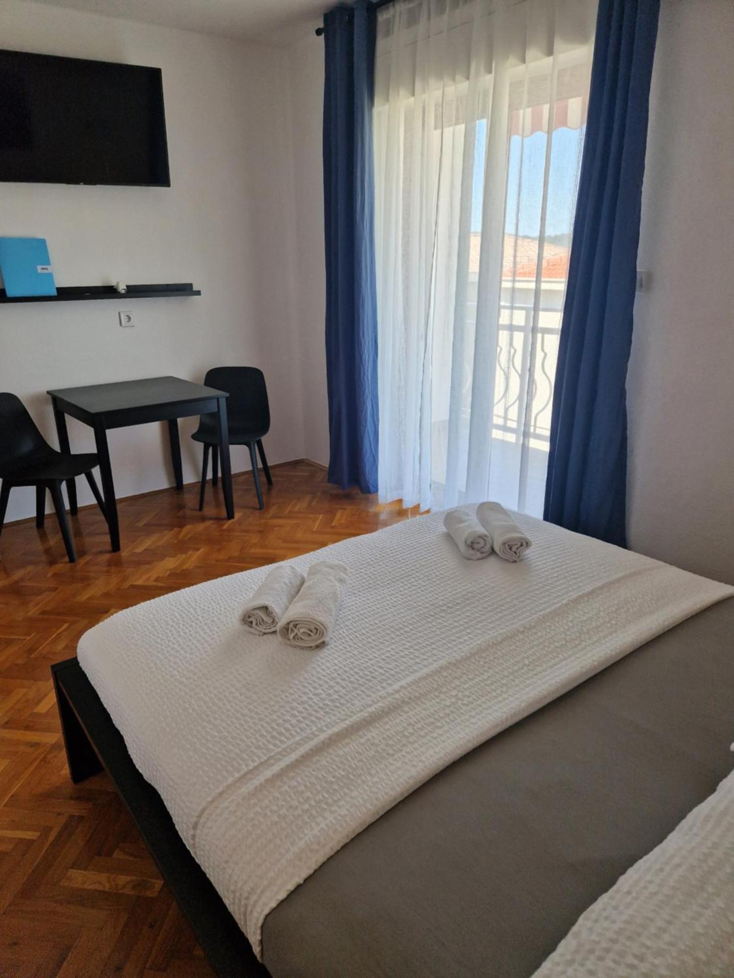 Apartment Cornelia By The Sea Okrug Gornji, Ciovo *